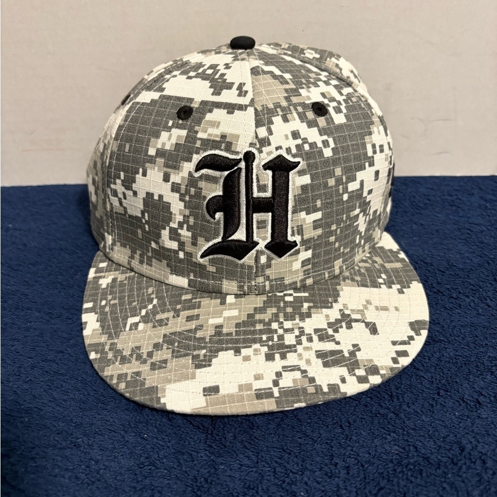 Under Armour On Field Fit HOUSTON TEXANS Digital Camo Hat Cap XL X-Large - EXC